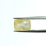 6.42 carats Yellow Sapphire ( 7.25 ratti )