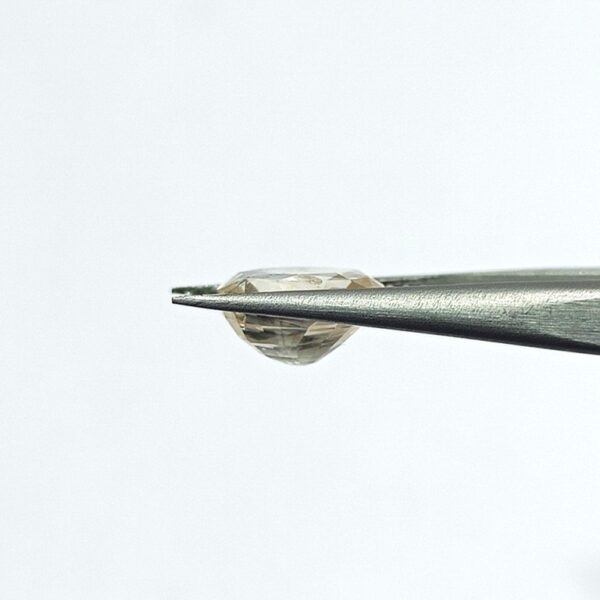 5.45 carats Yellow Sapphire ( 6.25 ratti ) - Image 5