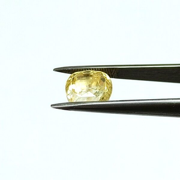 4.57 carats Yellow Sapphire ( 5.25 ratti ) - Image 5