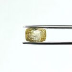 4.54 carats Yellow Sapphire ( 4.25 ratti )