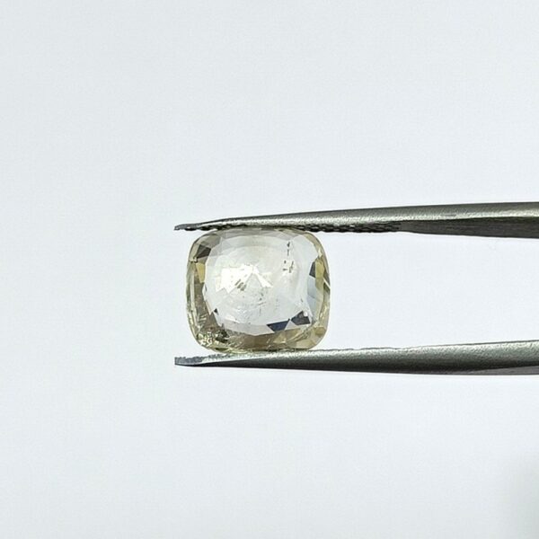 5.21 carats Yellow Sapphire ( 5.25 ratti ) - Image 7