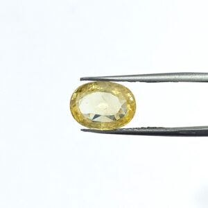5.48 carats Yellow Sapphire ( 6.25 ratti )