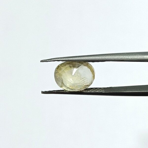 5.35 carats Yellow Sapphire ( 5.25 ratti ) - Image 6