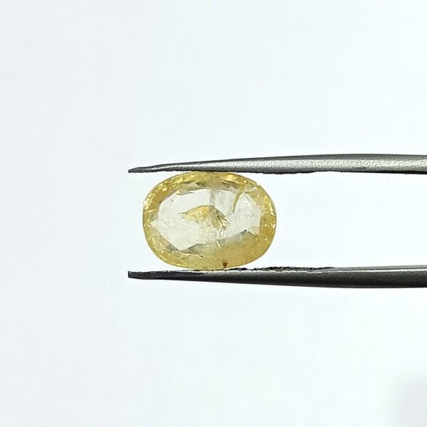 5.34 carats Yellow Sapphire ( 5.25 ratti ) - Image 1