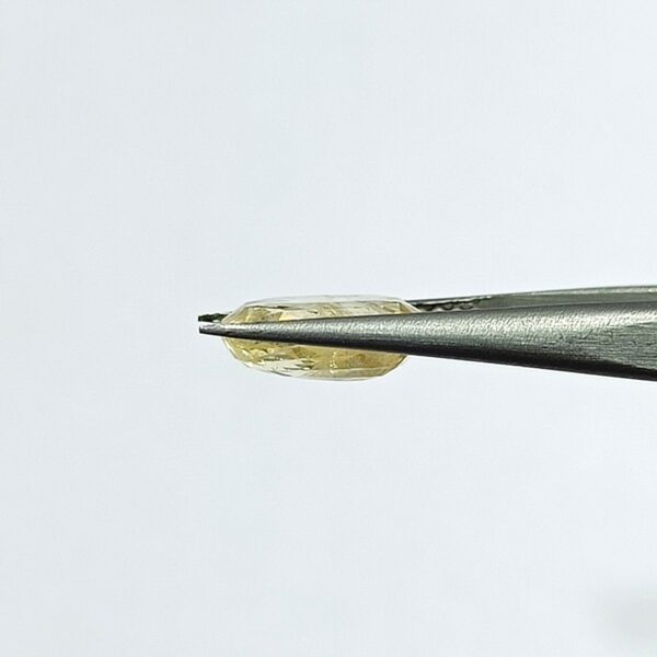 5.34 carats Yellow Sapphire ( 5.25 ratti ) - Image 6
