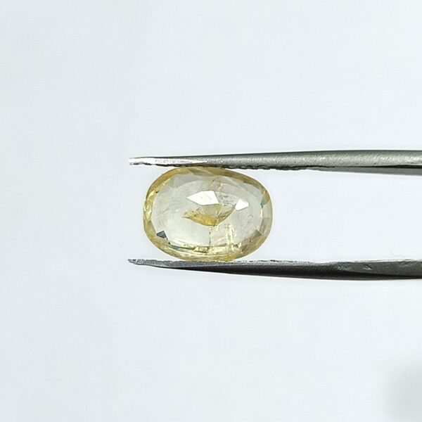 5.34 carats Yellow Sapphire ( 5.25 ratti ) - Image 7