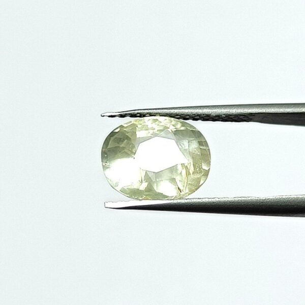 5.88 carats Yellow Sapphire ( 6.25 ratti ) - Image 3