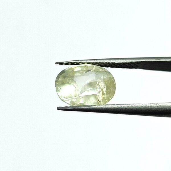 5.88 carats Yellow Sapphire ( 6.25 ratti ) - Image 4