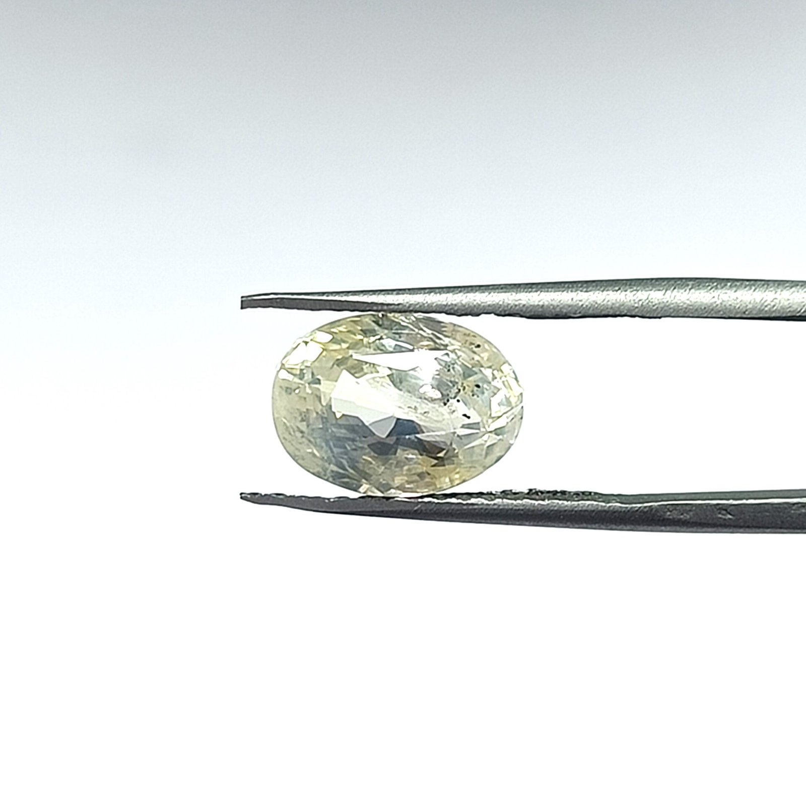 YSOGG-124-1 5.91 carats Yellow Sapphire (Ratti-6.25) - Image 1