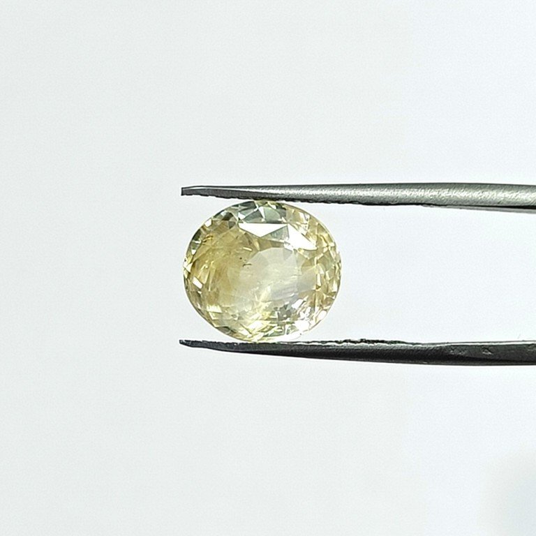 YSON-04-1-1.jpg 6.50 carats Yellow Sapphire ( 7.25 ratti ) - Image 1