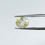 3.70 carats Yellow Sapphire ( 4.25 ratti )