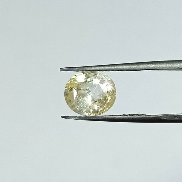 3.70 carats Yellow Sapphire ( 4.25 ratti ) - Image 2