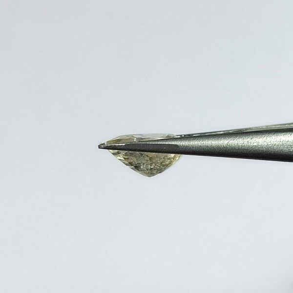 3.70 carats Yellow Sapphire ( 4.25 ratti ) - Image 5