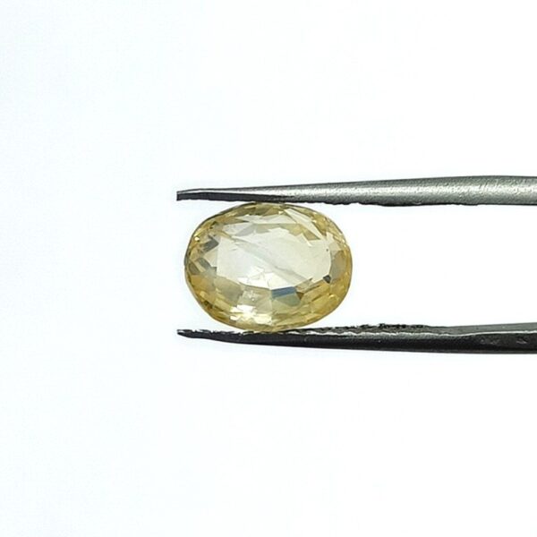 5.05 carats Yellow Sapphire ( 5.25 ratti ) - Image 1