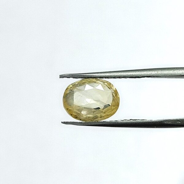 5.05 carats Yellow Sapphire ( 5.25 ratti ) - Image 3