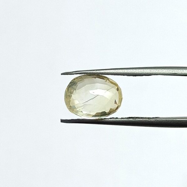 5.05 carats Yellow Sapphire ( 5.25 ratti ) - Image 7