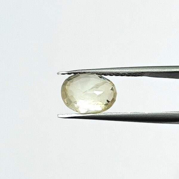 5.05 carats Yellow Sapphire ( 5.25 ratti ) - Image 8