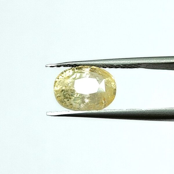 5.00 carats Yellow Sapphire ( 5.25 ratti ) - Image 3