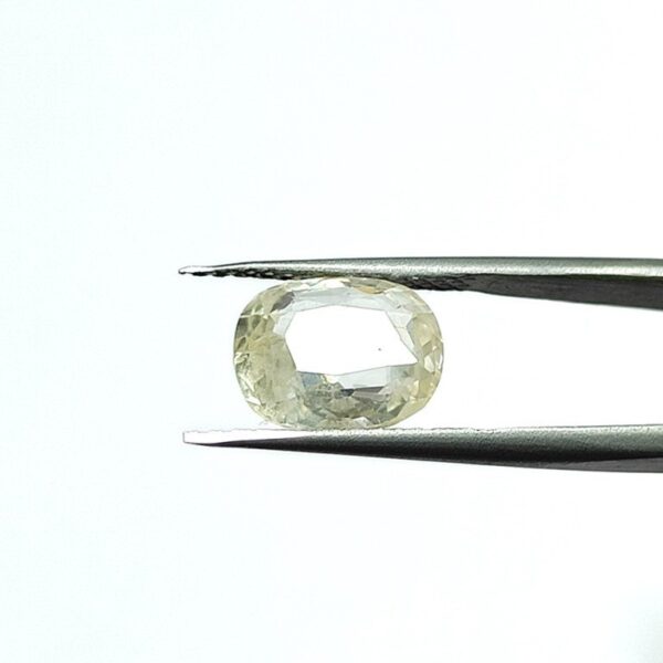 5.48 carats Yellow Sapphire ( 6.25 ratti ) - Image 3