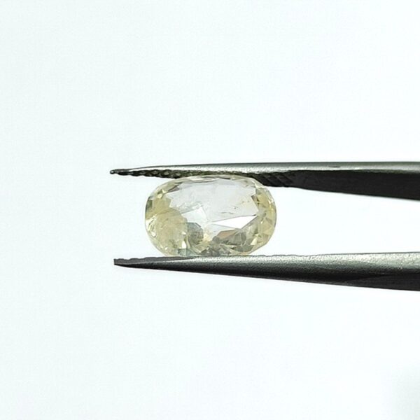 5.48 carats Yellow Sapphire ( 6.25 ratti ) - Image 4