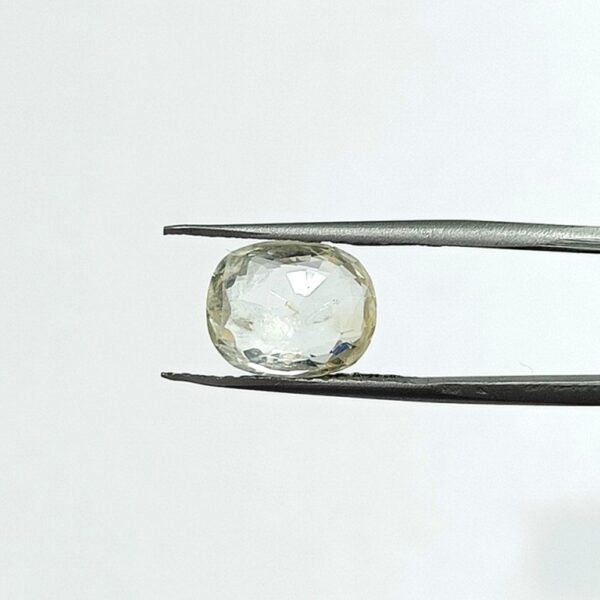 5.48 carats Yellow Sapphire ( 6.25 ratti ) - Image 6
