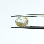 2.95 carats Yellow Sapphire ( 3.25 ratti )