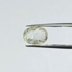 3.89 carats Yellow Sapphire ( 4.25 ratti )
