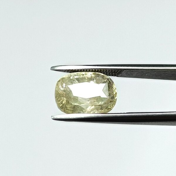 4.95 carats Yellow Sapphire ( 5.25 ratti ) - Image 3