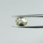3.85 carats Yellow Sapphire ( 4.25 ratti ) - Image 3