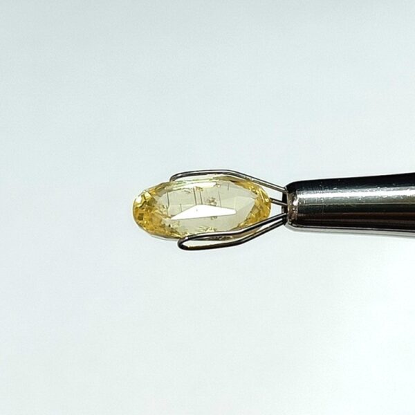 4.98 carats Yellow Sapphire ( 5.25 ratti ) - Image 5