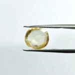 4.09 carats Yellow Sapphire ( 4.25 ratti )