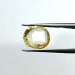 4.09 carats Yellow Sapphire ( 4.25 ratti ) - Image 2