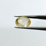 4.09 carats Yellow Sapphire ( 4.25 ratti ) - Image 4