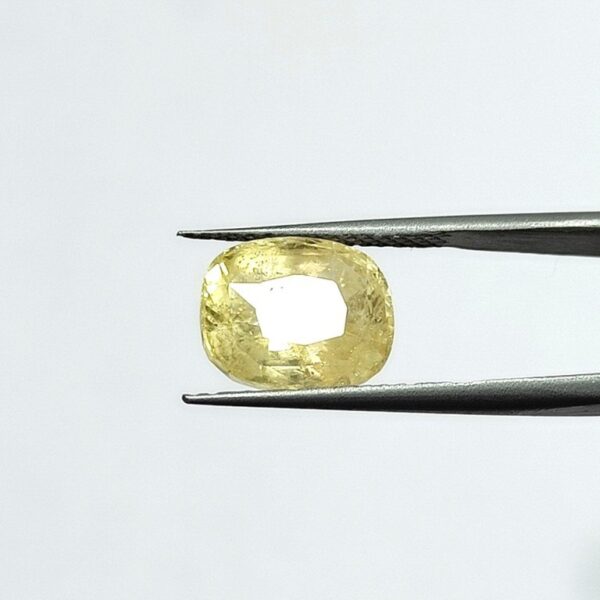 8.44 carats Yellow Sapphire ( 9.25 ratti ) - Image 3