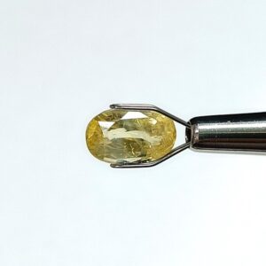 4.87 carats Yellow Sapphire ( 5.25 ratti )