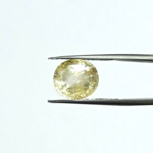 6.49 carats Yellow Sapphire ( 7.25 ratti )