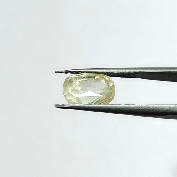 5.00 carats Yellow Sapphire ( 5.25 ratti ) - Image 5