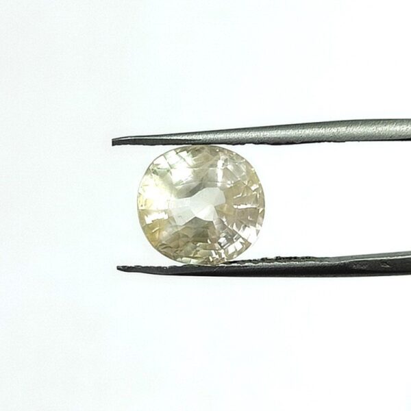 5.84 carats Yellow Sapphire ( 6.25 ratti ) - Image 1