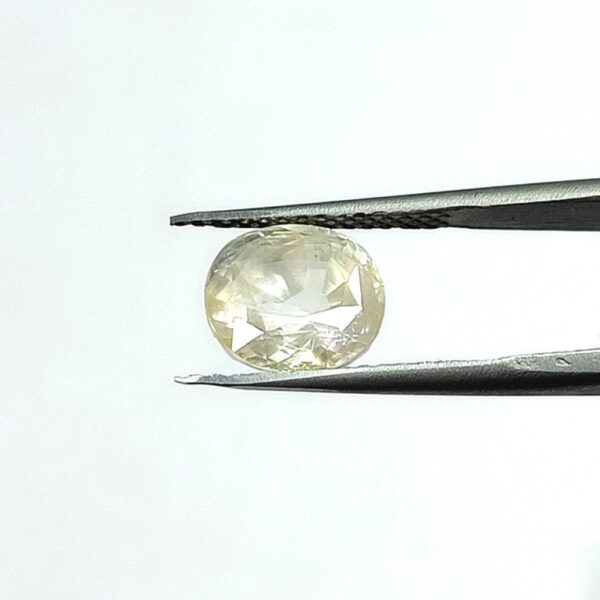 5.84 carats Yellow Sapphire ( 6.25 ratti ) - Image 4