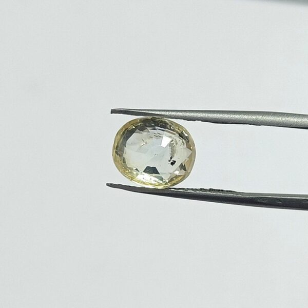 5.11 carats Yellow Sapphire ( 5.25 ratti ) - Image 5