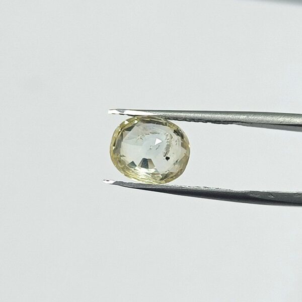 5.11 carats Yellow Sapphire ( 5.25 ratti ) - Image 6
