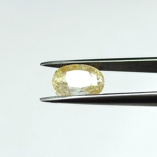 4.99 carats Yellow Sapphire ( 5.25 ratti ) - Image 3