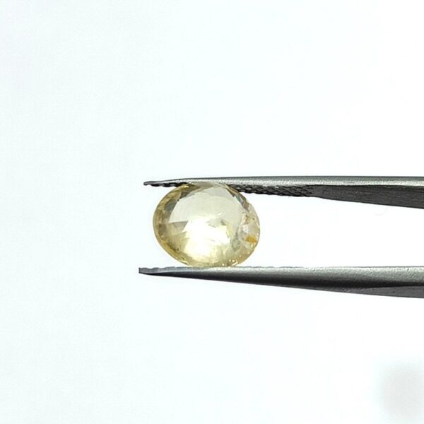 5.04 carats Yellow Sapphire ( 5.25 ratti ) - Image 7