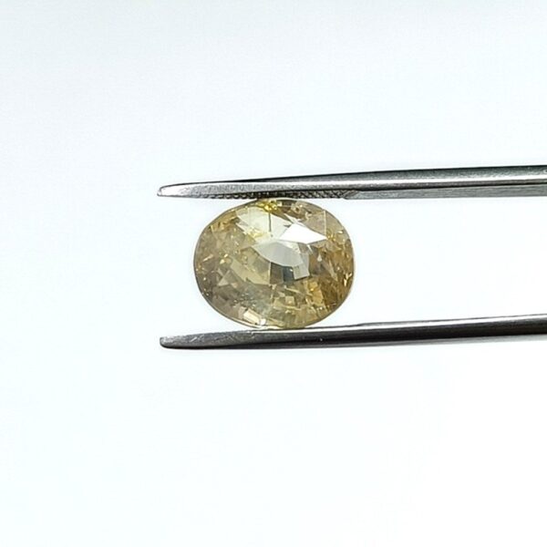 4.96 carats Yellow Sapphire ( 5.25 ratti ) - Image 1