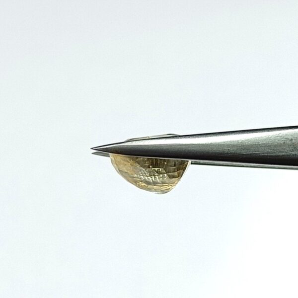 4.96 carats Yellow Sapphire ( 5.25 ratti ) - Image 3