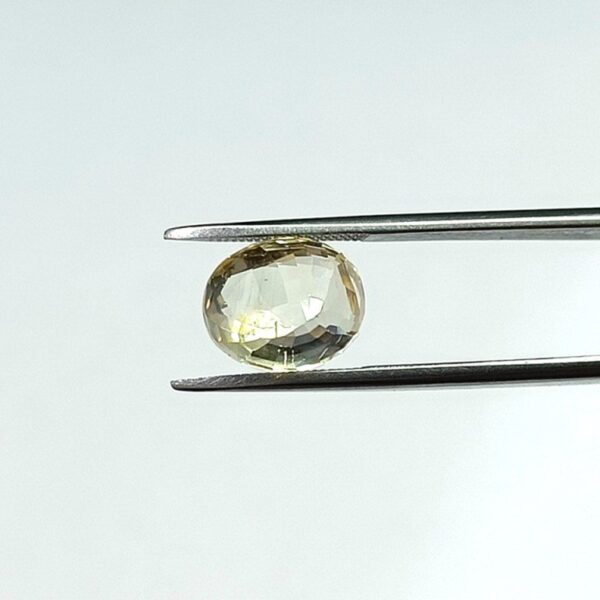 4.96 carats Yellow Sapphire ( 5.25 ratti ) - Image 4