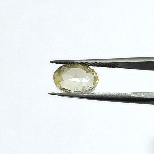 5.72 carats Yellow Sapphire ( 6.25 ratti ) - Image 4