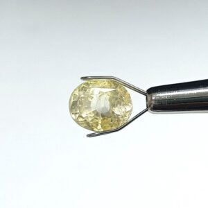 6.96 carats Yellow Sapphire ( 7.25 ratti )