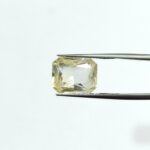 9.23 carats Yellow Sapphire ( 10.25 ratti )