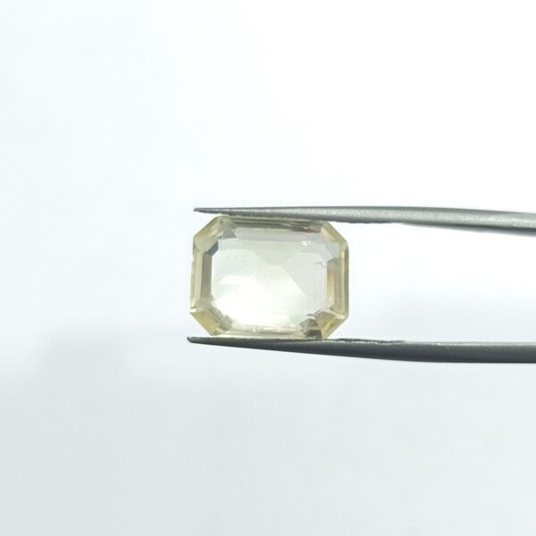 9.64 carats Yellow Sapphire (Pukhraj) - Image 5